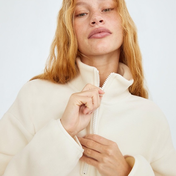 Aritzia TNA Polar 1/4 Zip Sweatshirt Cream Off White Fleece - Picture 1 of 11